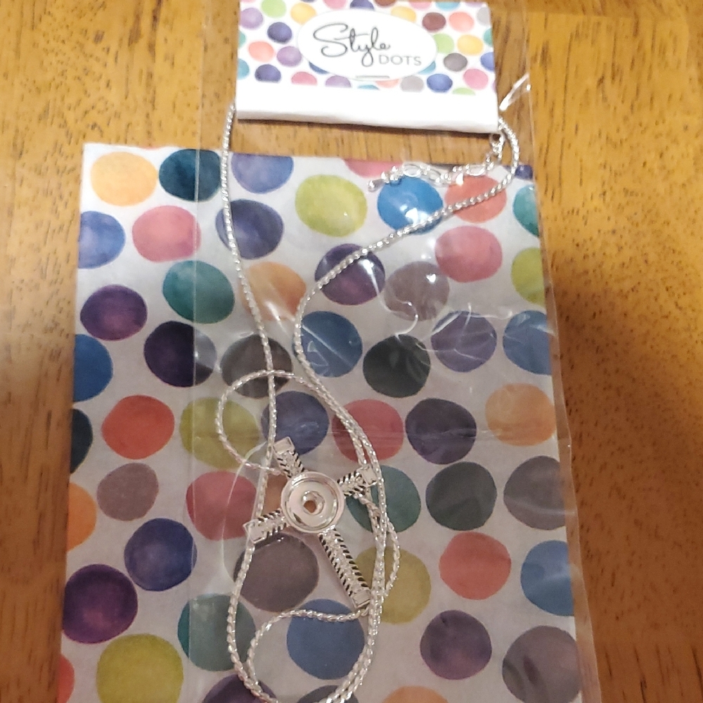 Style Dots Cross